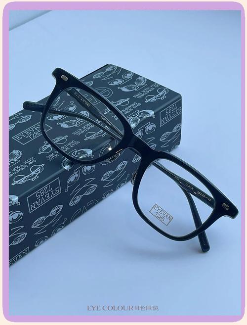 日本手工黑框眼鏡 當(dāng)匠心工藝邂逅時(shí)尚美學(xué)